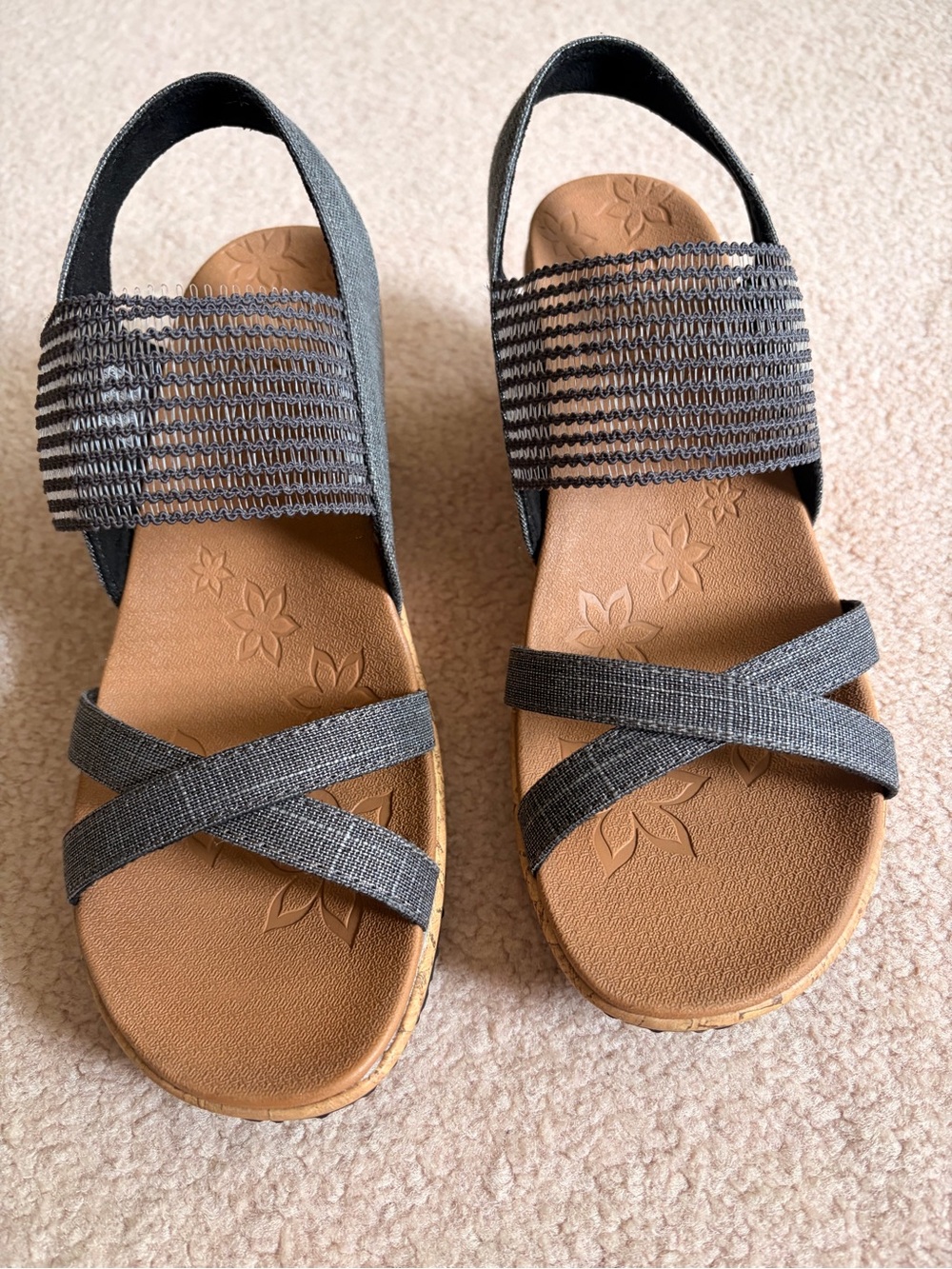 Skechers Gray and Tan Luxe Foam Sandals - Brand new never worn